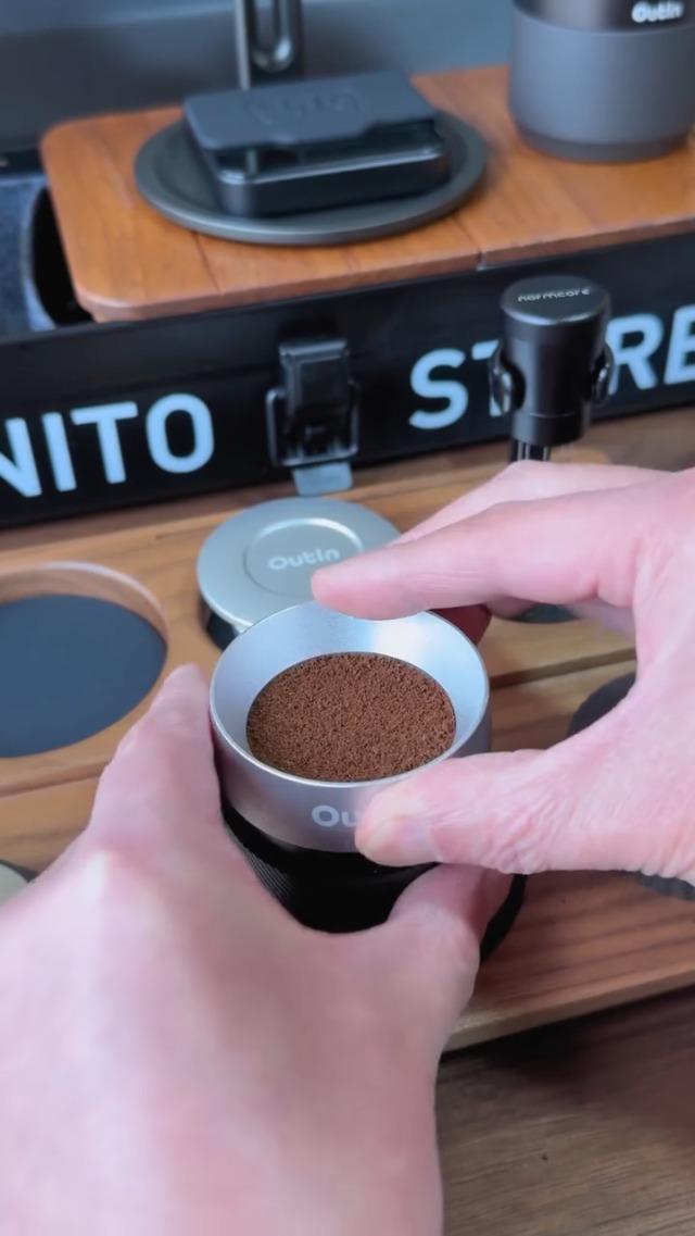 Cafetière Auto-chauffante OutIn Nano Machine à Expresso Portable - Cafetière USB-C Pour Voyage, Camping | 20 Bars Pression 20 Bars Pression Portable Cafetière Auto-chauffante OutIn Nano Machine à Expresso Portable - Cafetière USB-C Pour Voyage, Camping | 20 Bars Pression 20 Bars Pression Portable