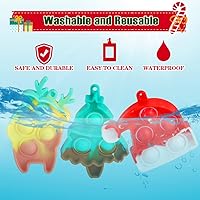 Vista 9 de Paquete de 32 recuerdos de fiesta de Navidad para niños de 4 a 8 años, mini llavero de juguetes antiestrés con tarjetas de Navidad para niños