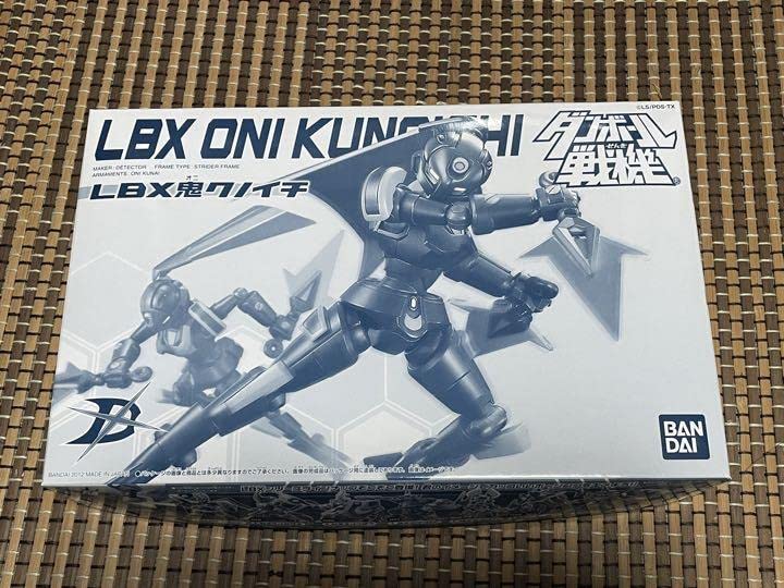 ダンボール戦機 未組み立て プラモデル アキレス ハンター