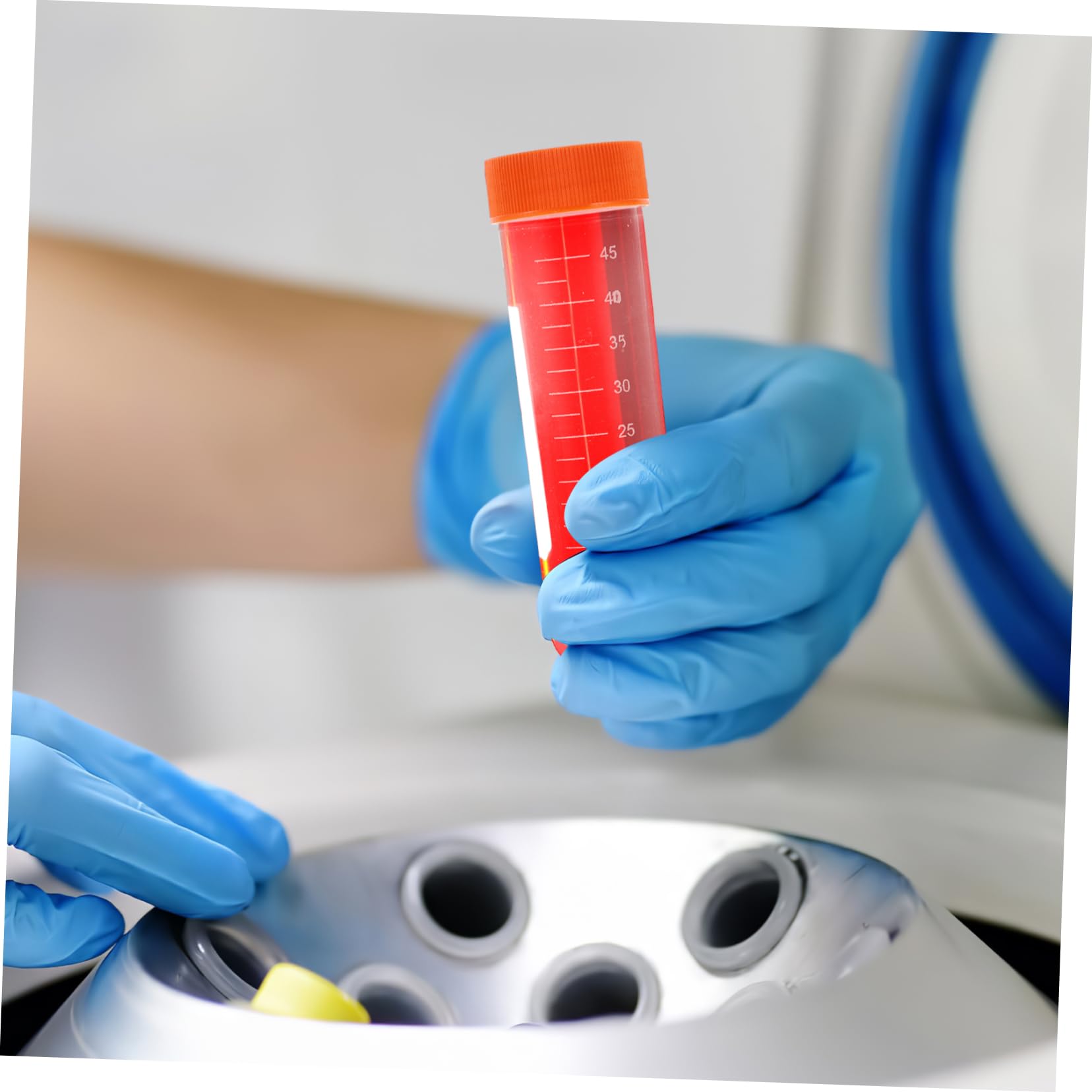 Alipis 100pièces Tubes à Centrifuger De Plastique Pour Laboratoire Avec Échelle Et Bouchon à Vis Consommables Expérimentation