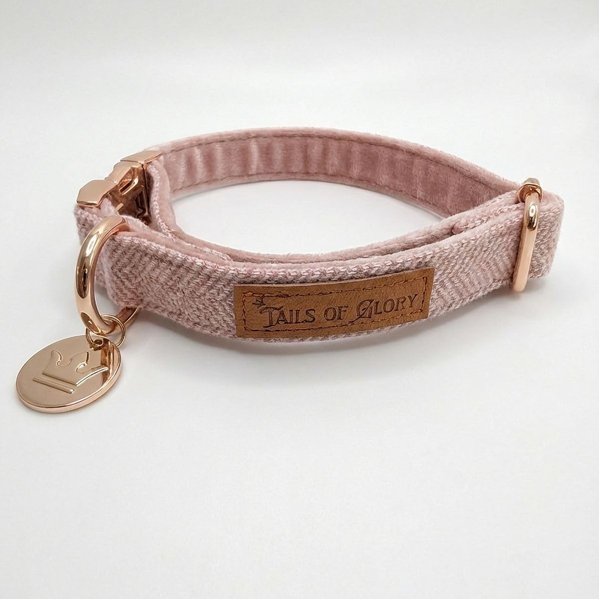 Set Lusso per Passeggiate con il Cane 3 Pezzi – Collare Regolabile, Guinzaglio 150 cm, Portasacchetti – Tweed Inglese e Velluto Morbido – Elegante, Confortevole e Pratico – 3 Colori
