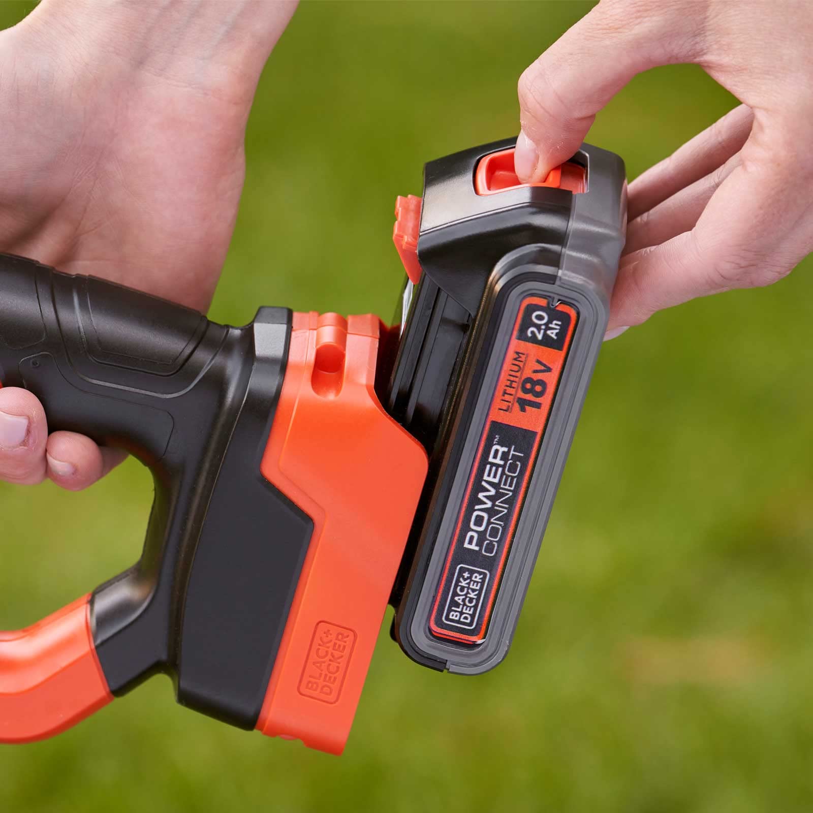 BLACK+DECKER Akku-Druckreiniger (18V, 24 bar, mobiler Druckreiniger zur Reinigung oder Bewässerung, mit flexiblen Wasseranschluss, 5in1 Multifunktionsdüse, ohne Akku & Ladegerät), BCPC18B-XJ