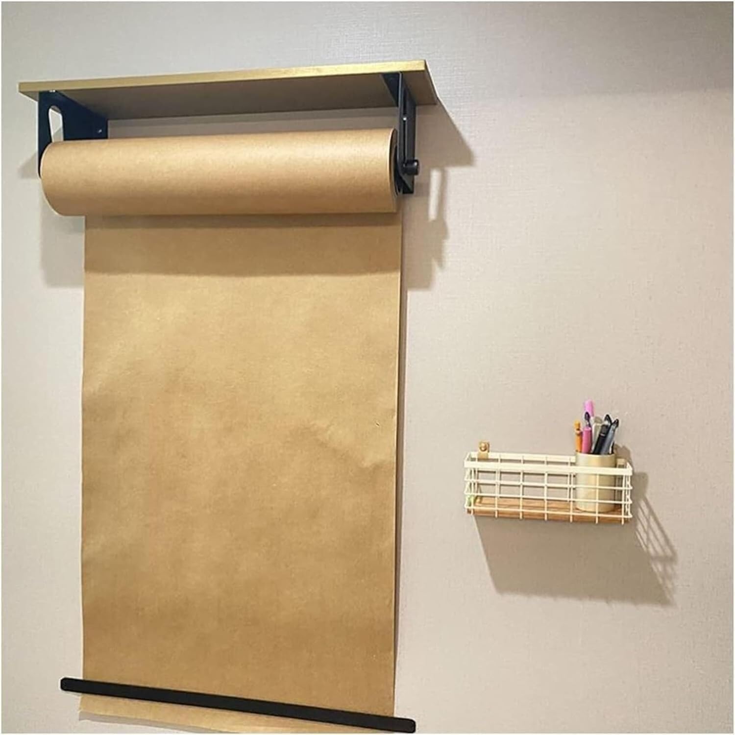 CAFIEDR Rolka papieru Kraft, uchwyt ścienny na tablicę fotograficzną, uchwyt ścienny na rolkę papieru kraft, czarny dozownik, obcinacz do papieru, uchwyt na notatniki (styl 1 97 cm/38,2 cala