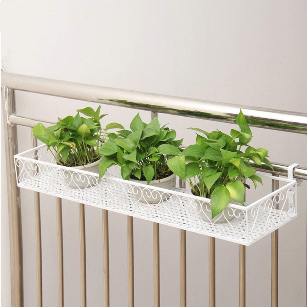 Étagère de rangement pour plantes blanche suspendue sans encombrer le sol