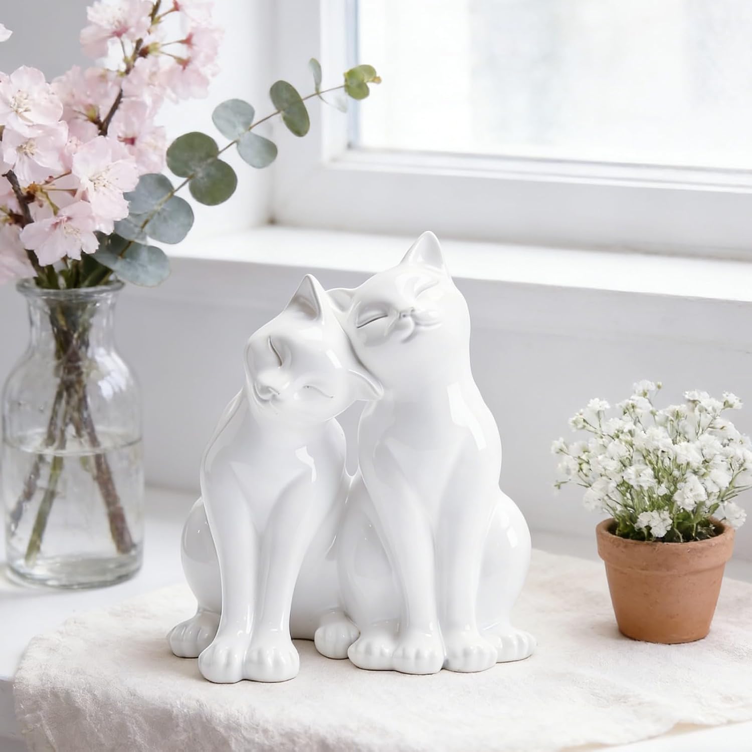 Cat Statues Home Decor Cat-Figurines - Shelf Decor 8.5 x 8 x 10.5 in Gifts for Cats Lovers Collectible Figurines Kitten Couple Sculptures for Indoor Office Table Library Decoration Newman House Studio