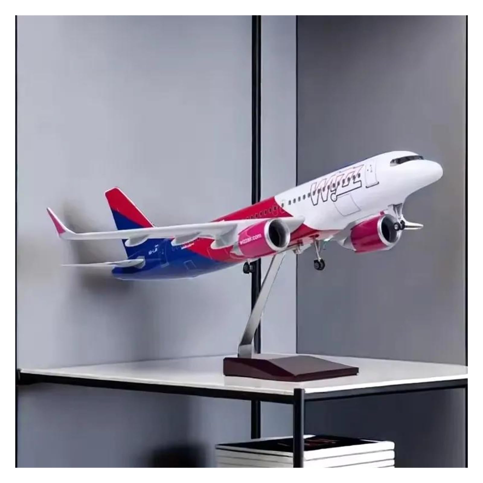 Odlewane zabawki samolotowe 47CM dla A320 NEO Wizz światło samolotu z kołem podwozie z żywicy odlewanej z żywicy dekoracja samolotów domowy model samolotu do zbierania i wyświetlania (bez lampy)