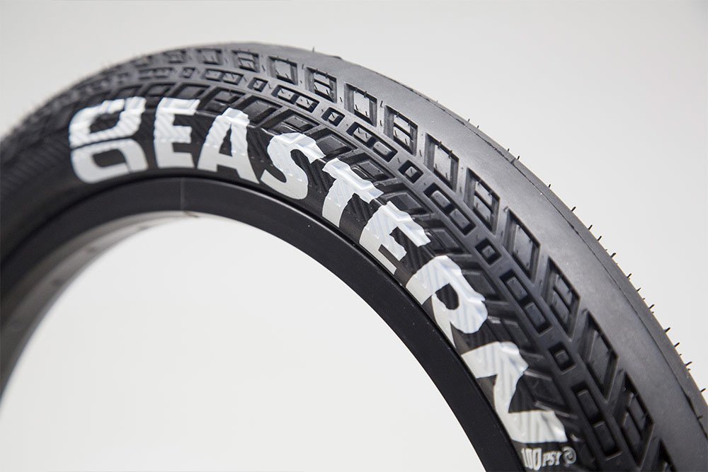 Eastern Bikes Squealer 100psi 20x2.4 BMX Tire (Black & White)