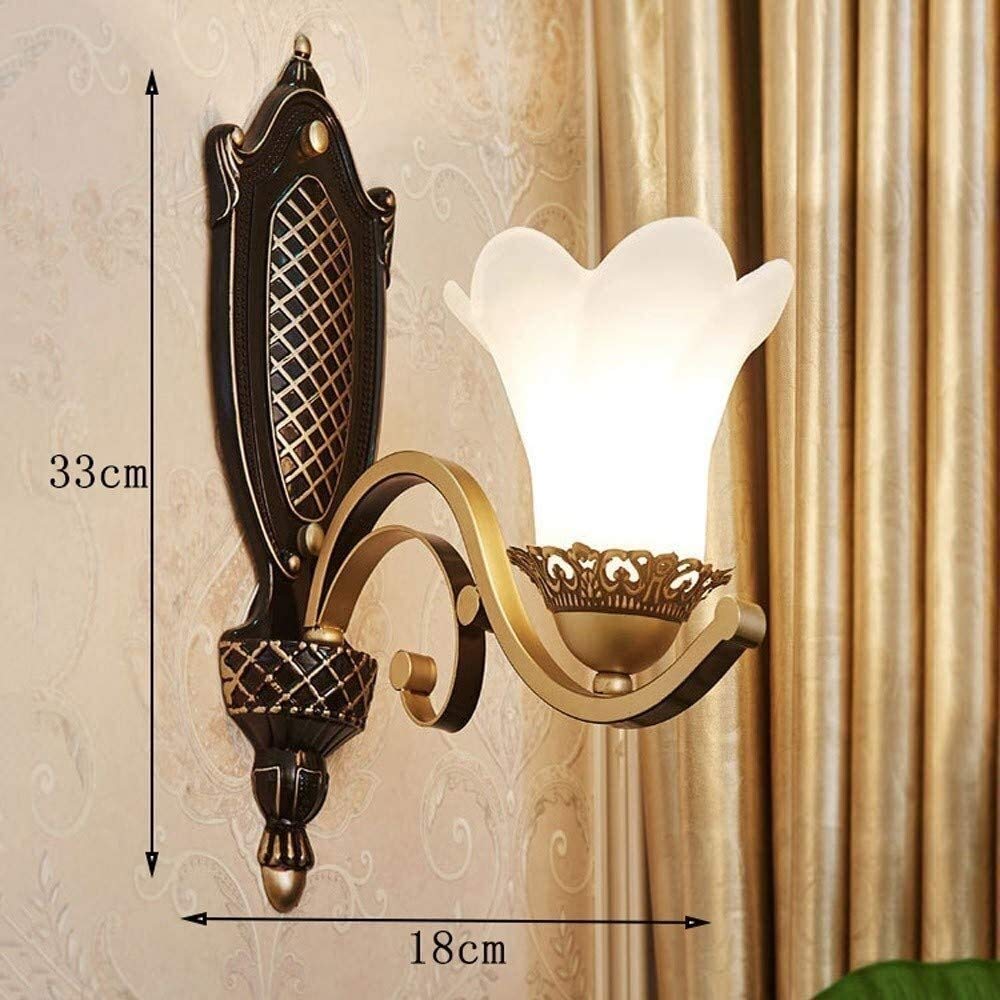 Wiejskie oświetlenie wewnętrzne, lampa ścienna, pokój gościnny, oświetlenie korytarza, tło, hotel, sypialnia, stolik nocny, lampa ścienna, europejskie żelazo retro, metal, biały płatek, szkło,