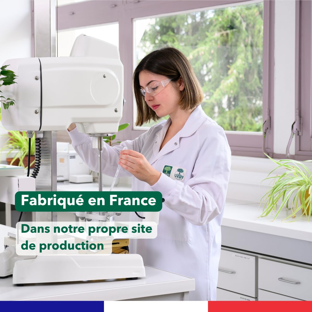 L'Arbre Vert Lessive Ecolabel Savon Végétal - Hypoallergénique - 67 Lavages - 94% d'ingrédients d'origine naturelle - 3.015L (Lot de 3)