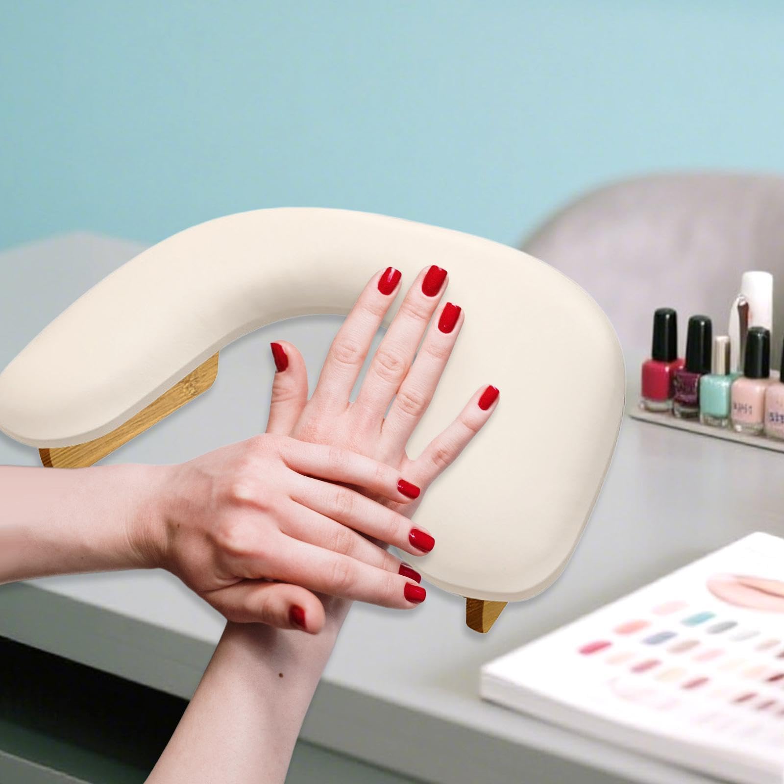 Oshhni Reposabrazos para uñas, soporte para mesa de manicura, suave piel sintética, antideslizante, en forma de U, cojín para reposamanos de salón, ideal, Blanco