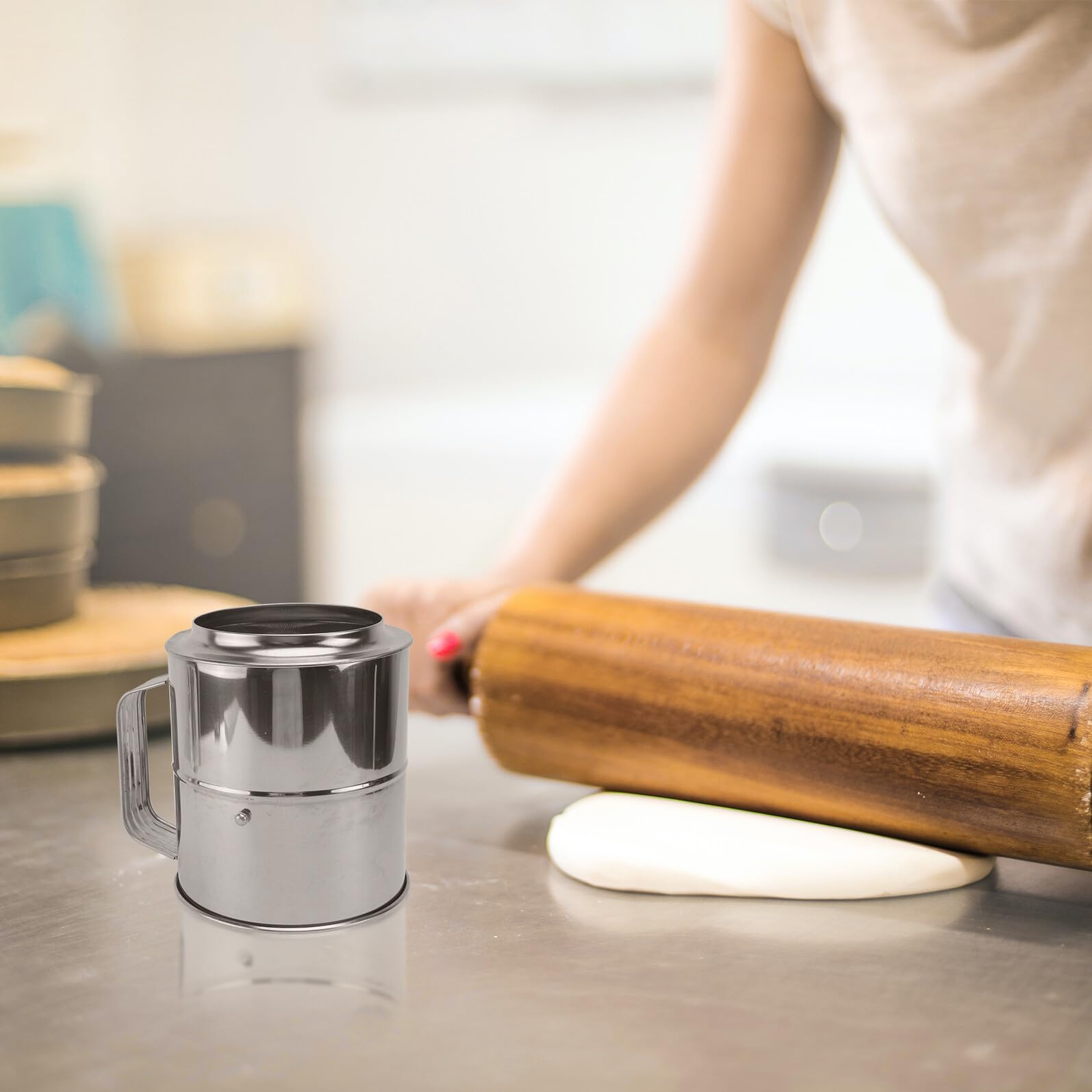 Angoily Einhand Mehlsieb aus Edelstahl Feinmaschig zum Bestreuen von Mehl und Puderzucker Leicht und Robust für Backen zu Hause