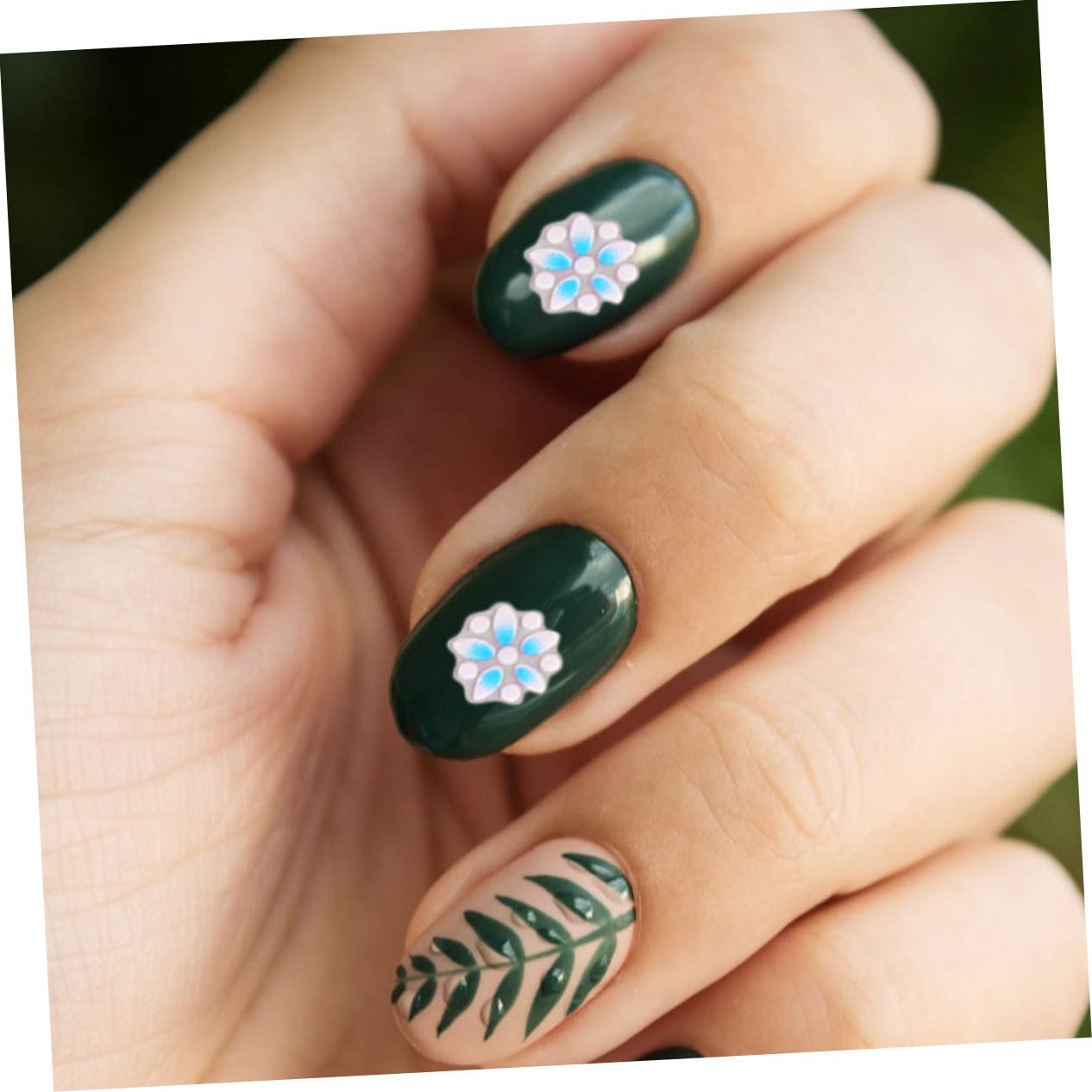 PACKOVE 3 Set Adesivi Per Unghie Creative Diy Decorazioni Nail Art Colorati Autoadesivi Per Manicure Per Donne E Ragazze 50 Pezzi*3