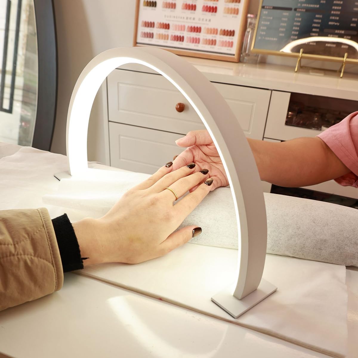 Lampe De Bureau USB Pour Ongles, Lampe En Forme De Demi-lune Pour Tatouage De Cils, De Bureau LED De Bureau Convient Aux Maquilleurs (Blanc)