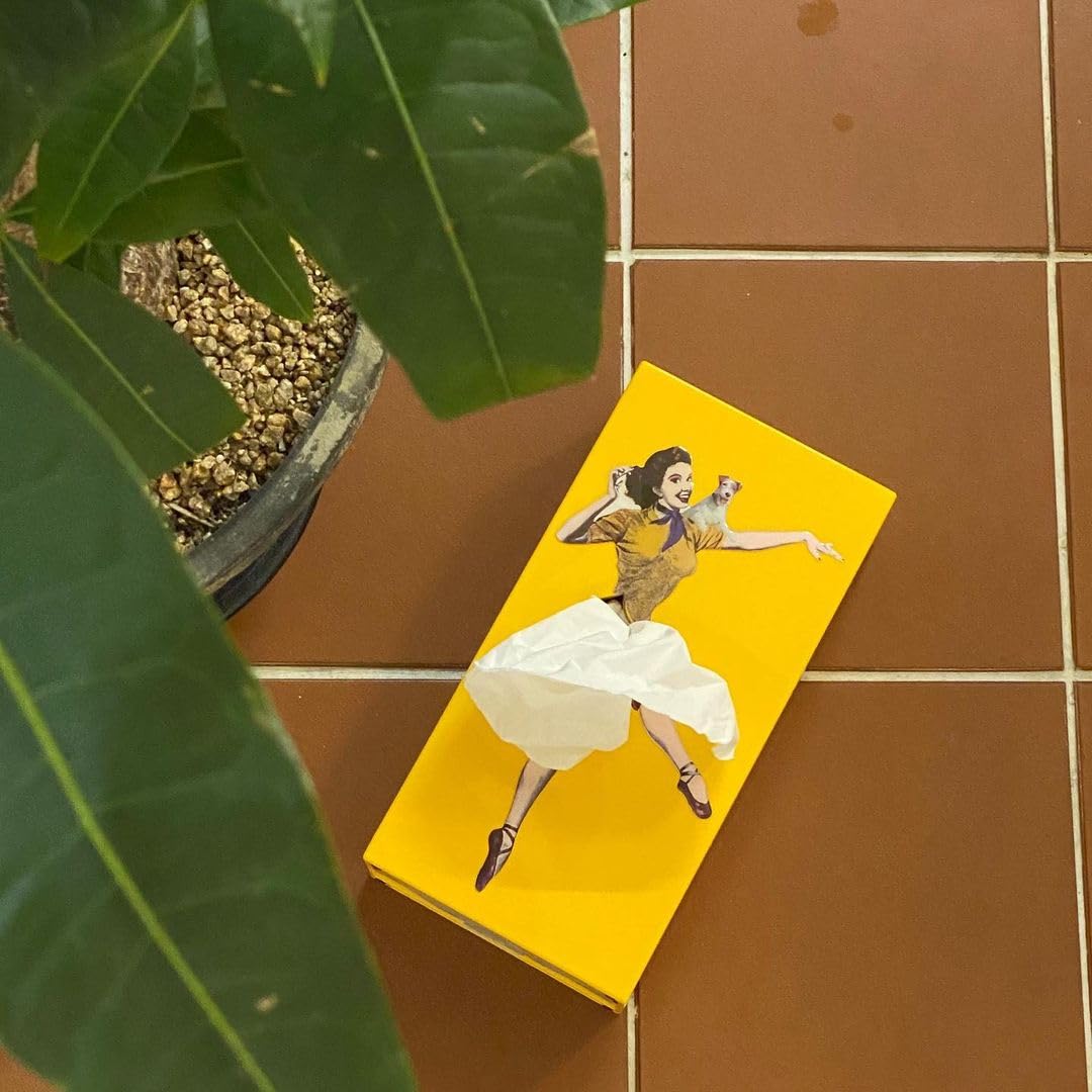 Flying Skirt® Taschentuchbox, originales, preisgekröntes Damenrockdesign, Kunstharz-Pop-Art, beschwerter Metallsockel, hergestellt in Korea, hochwertige Geschenke und Wohnkultur von Spextrum (Orange)