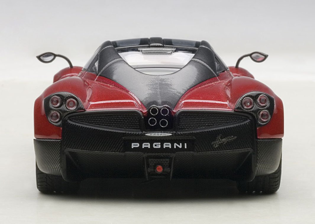 Amazon | AUTOart 1/43 パガーニ ウアイラ (メタリック・レッド) 完成