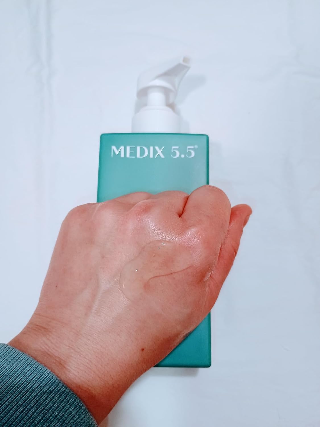Medix 5.5 MEDIX Smooth & Glow 3PC Skin Care Set | Glycolic Acid Exfoliating Body Wash Gel + Brightening Vitamin C Cream + Firming Retinol Body Lotion Gift Box | Skin Care Products |