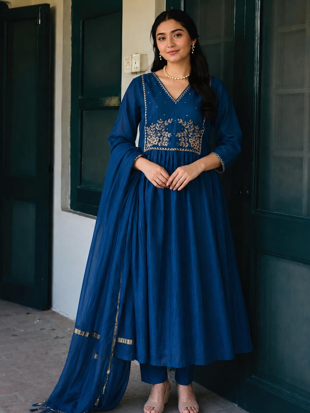 ANNI Designer Ensemble Kurta en viscose mélangée avec pantalon et dupatta pour femme | Tenue ethnique trois pièces pour femme | Col en V et manches 3/4 Long Kurta Pant Dupatta Ensemble