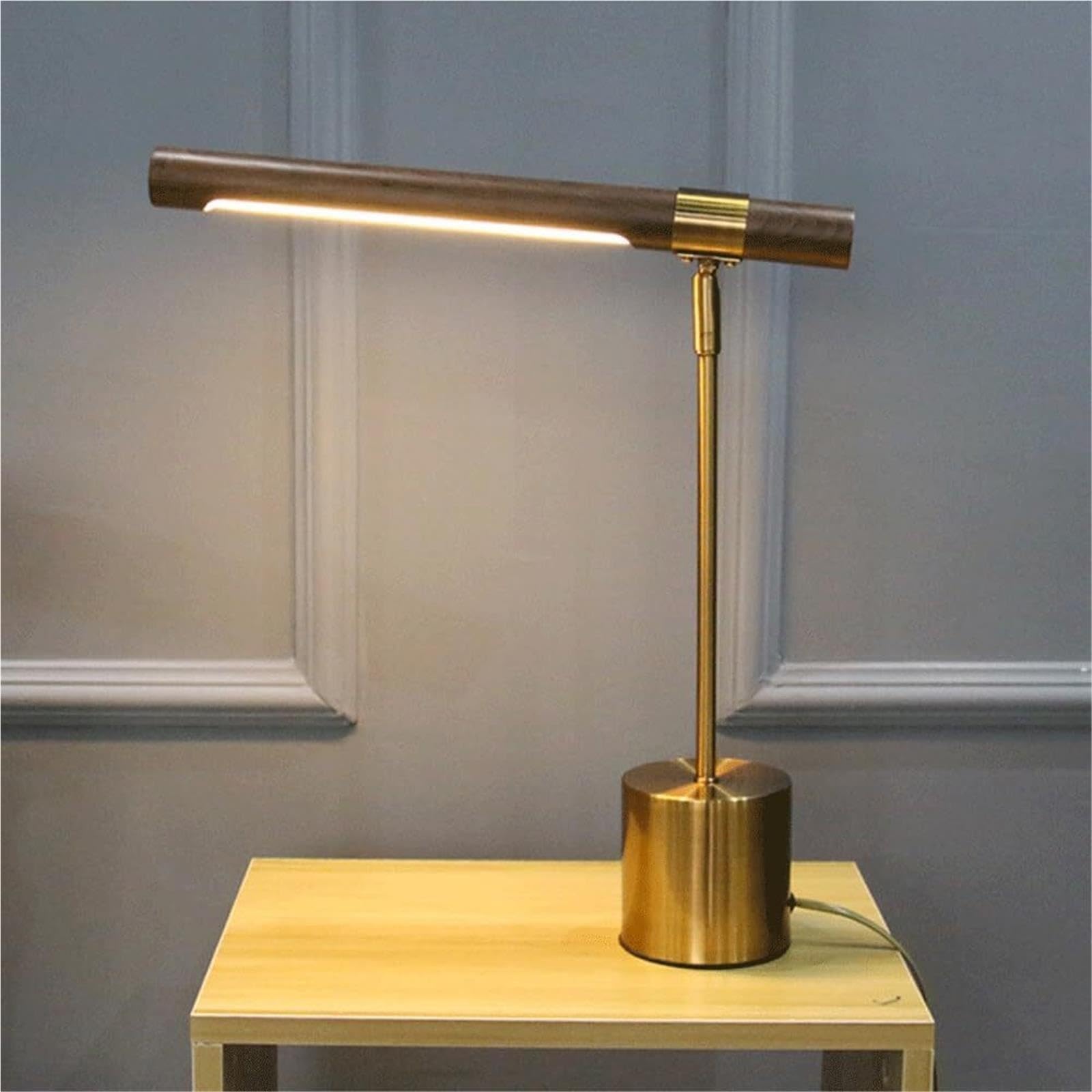 Lampada da tavolo Line Wood Grain con illuminazione regolabile