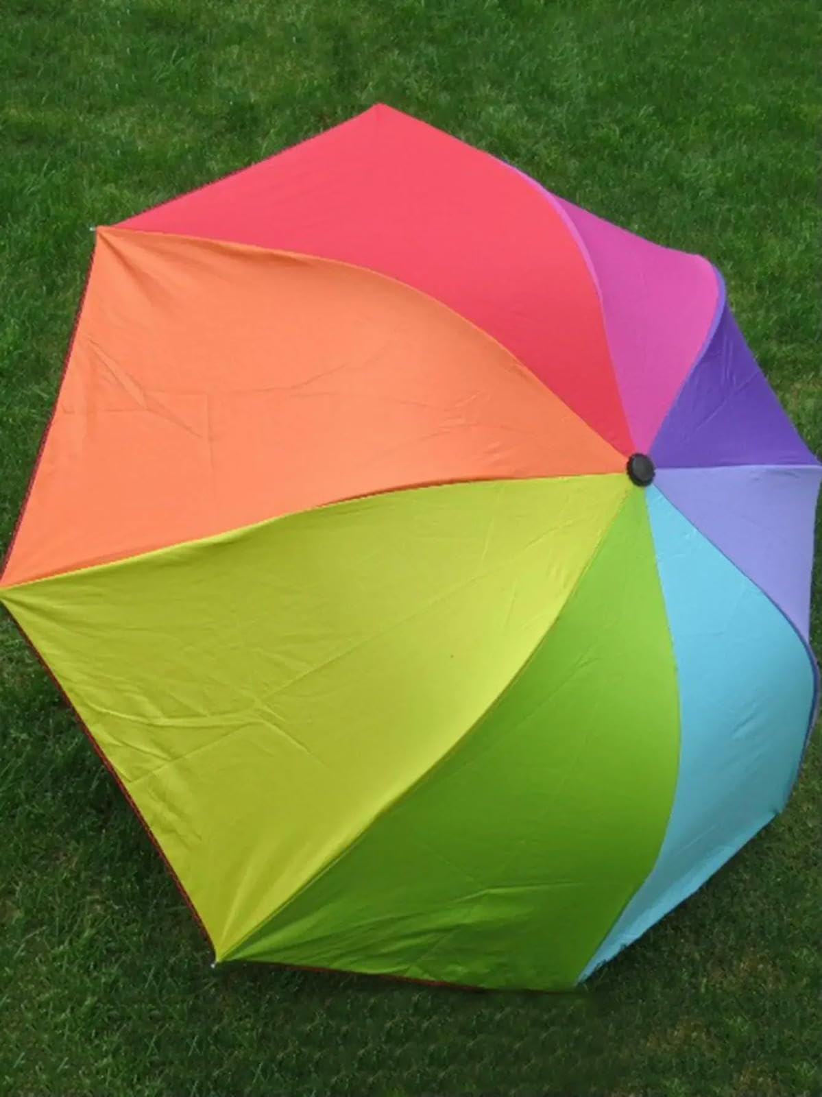 Parasol przenośny potrójny parasol z krótkim uchwytem, składana konstrukcja zapewnia bezproblemowy styl, losowy kolor