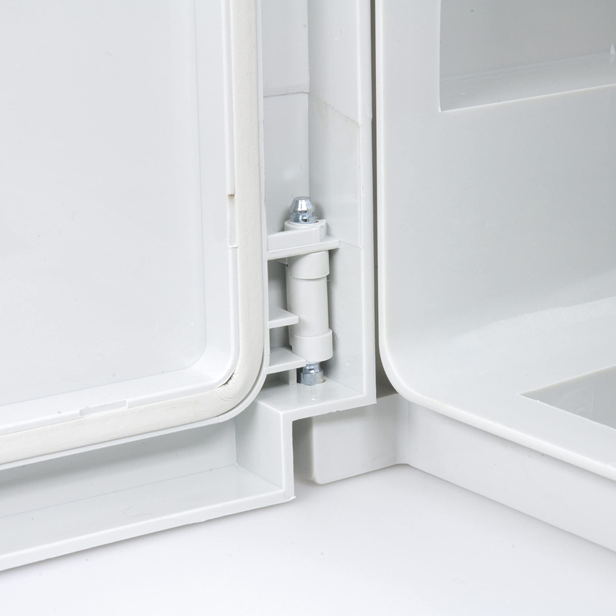 FAMATEL – Armarios superficie IP65 | Serie Magna | Blanco