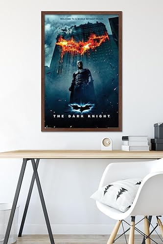 Miniatura 30 de Trends International DC Comics Movie - The Dark Knight - Póster de pared de una hoja con logotipo de Batman en fuego, 22.375 x 34 pulgadas, paquete