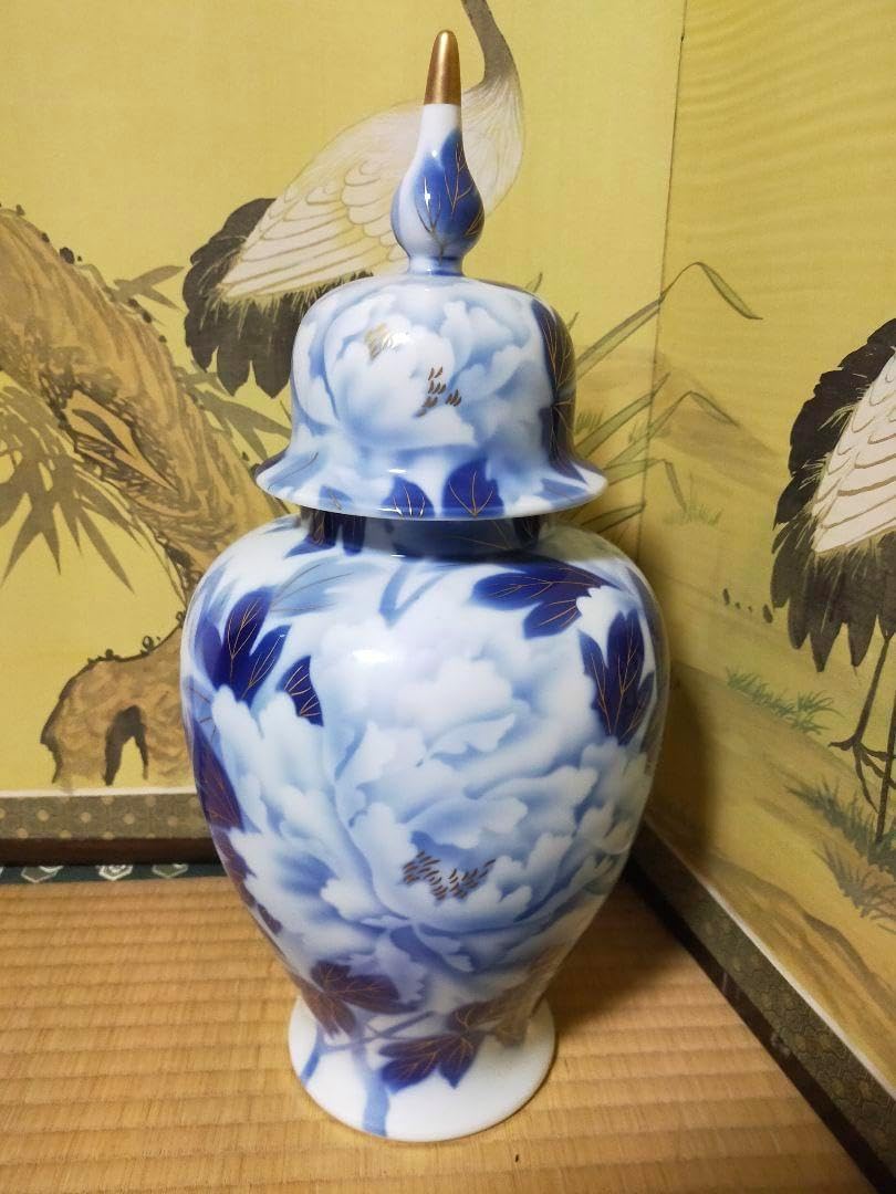 深川製磁　染付金彩牡丹図　冠付飾壷　花瓶　花生  壺　磁器　陶器 梅牡丹 12号花生 | 有田焼 深川製磁｜公式オンラインストア