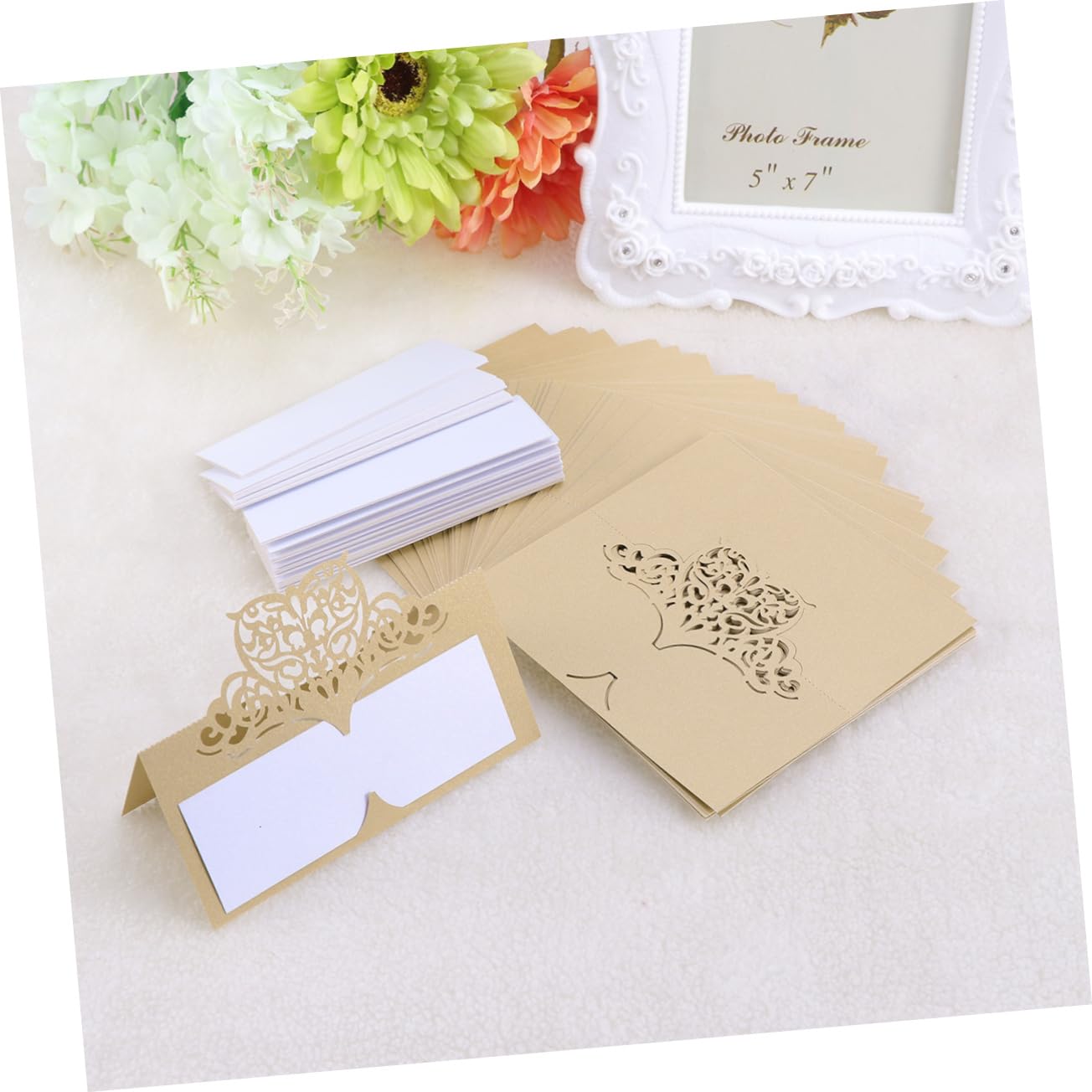 PRETYZOOM 150 Stk Tischkarte visitenkarten halterung hochzeitsdeko Tischdekoration Partyzubehör hochzeitseinladung Blumenkarte hohl geschnitten Namenskarte für den Hochzeitstisch Golden