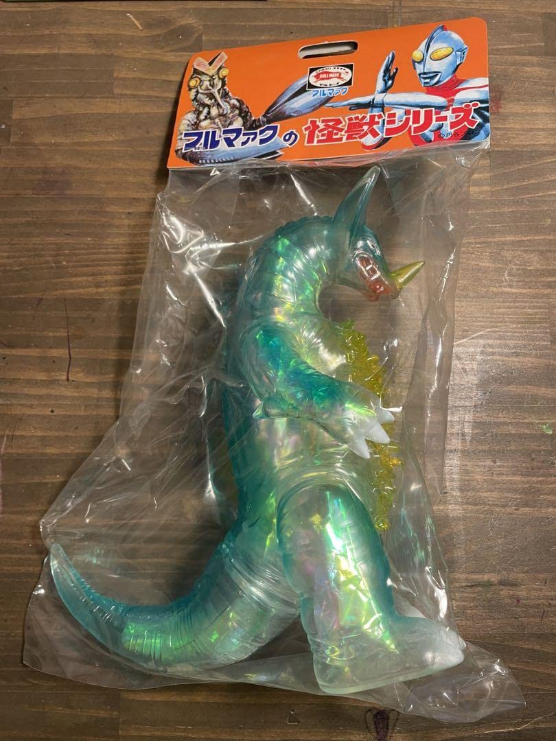 ゴモラ ブルマァク ソフビ 美品 Amazon.co.jp: ブルマァク ソフビ/ゴモラオーロラカラー フィギュア