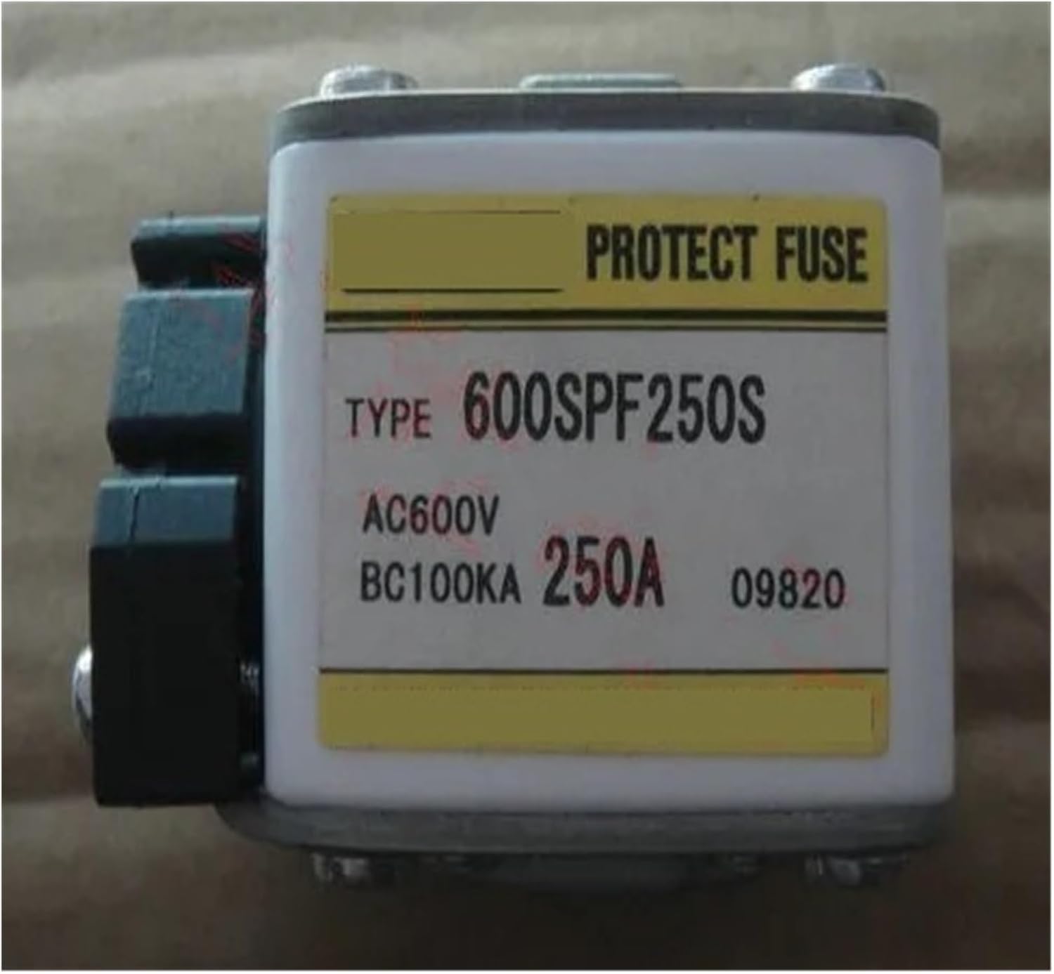 Fuses 600SPF250S 250A 600V aR 600SPF250UL 600SPF300S 600SPF300UL 600SPF315SUL