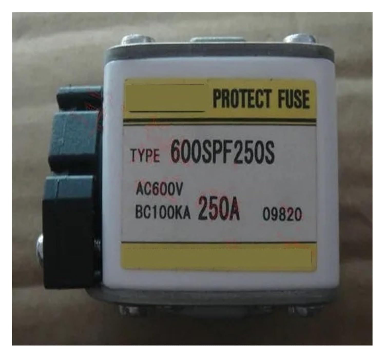 Fuses 600SPF250S 250A 600V aR 600SPF250UL 600SPF300S 600SPF300UL 600SPF315SUL