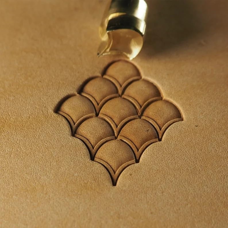 DandS ltd Leather Stamp Tool, Dragon Scale, Professional Steel Craft Tool for Leatherworking, Embossing, Carving & Stamping Leather Projects, Belts & DIY Projects, Compatible with Mallet #589