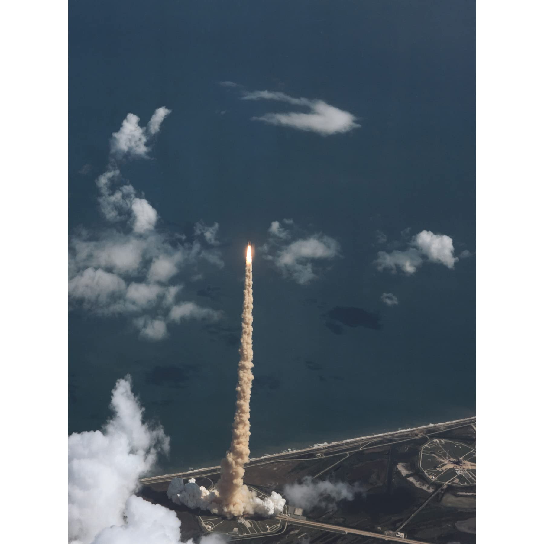 Doppelganger33 LTD NASA STS-34 Space Shuttle Atlantis Launch Rocket Liftoff From Above 1989 Photo Large XL Wall Art Canvas Print