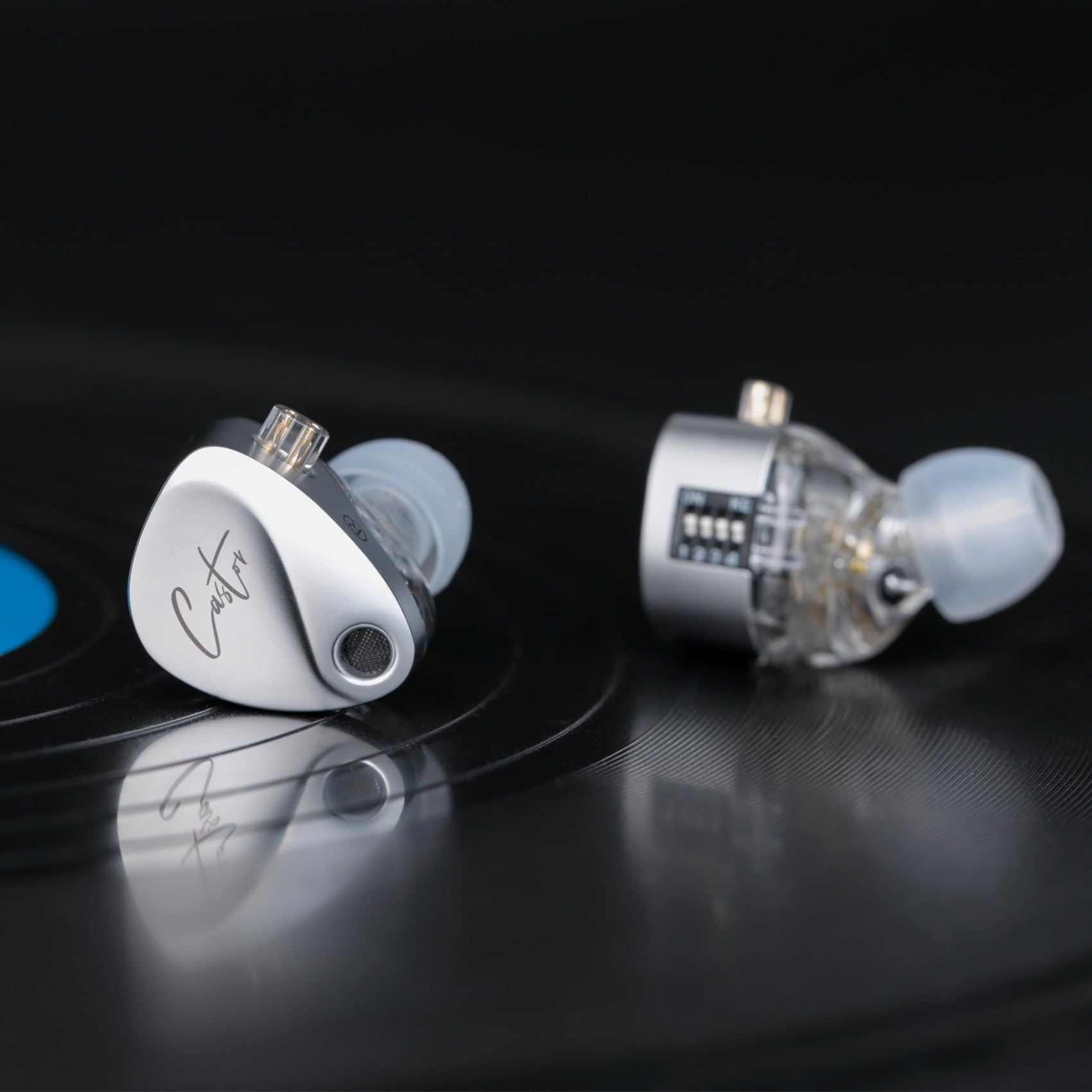 Keephifi - Cuffie in-ear Castor KZ, auricolari da gioco cablati con doppio driver dinamico, auricolari HiFi IEM cablati con cancellazione del rumore, auricolari con cavo rimovibile 2Pin-C e microfono