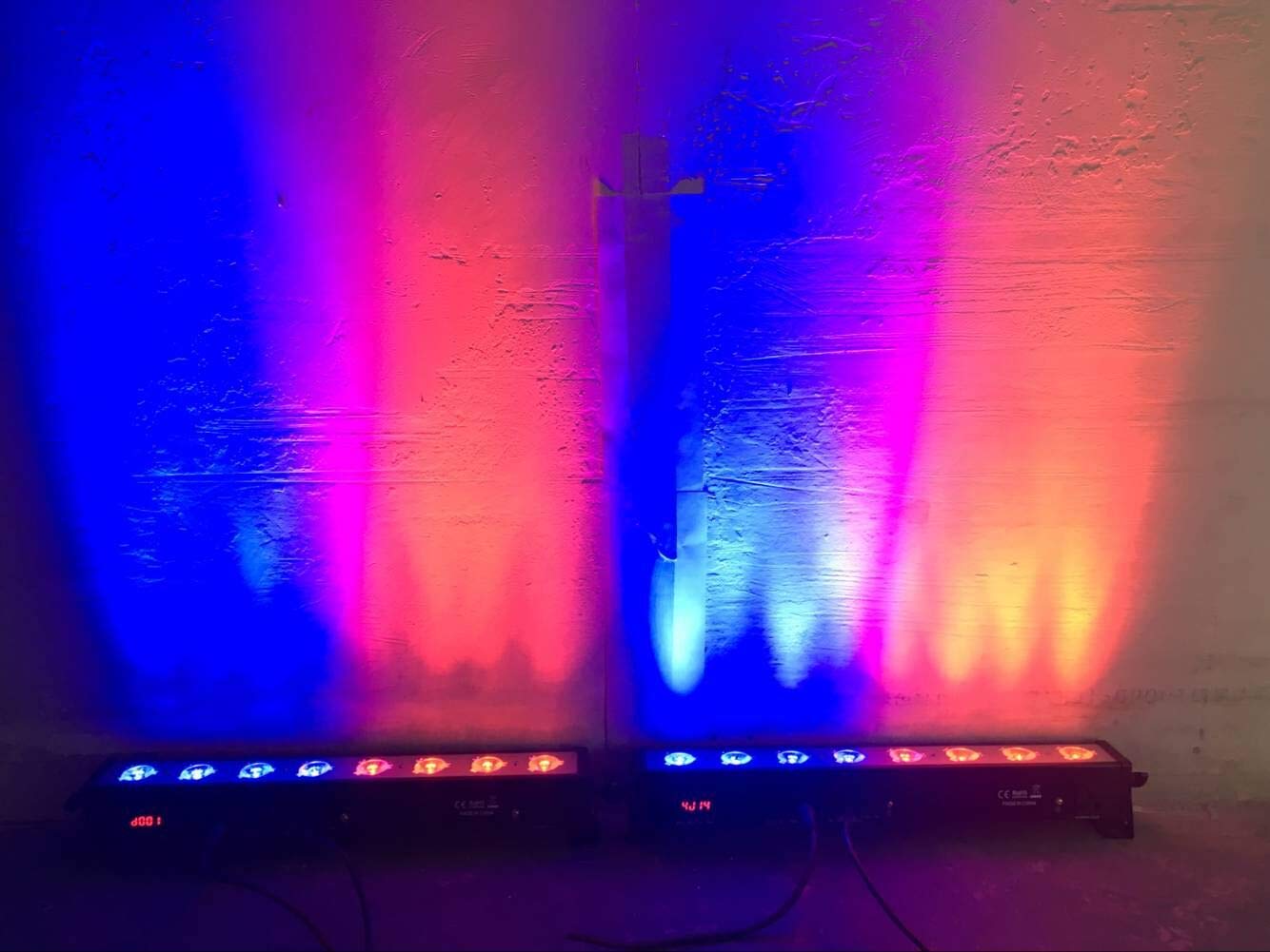 Tom - Barra LED, 3 W RGB, in tre tipi di LED e sette tipi di scocche in alluminio completo, applicabile a discoteca / festa / teatro (Confezione da 8)
