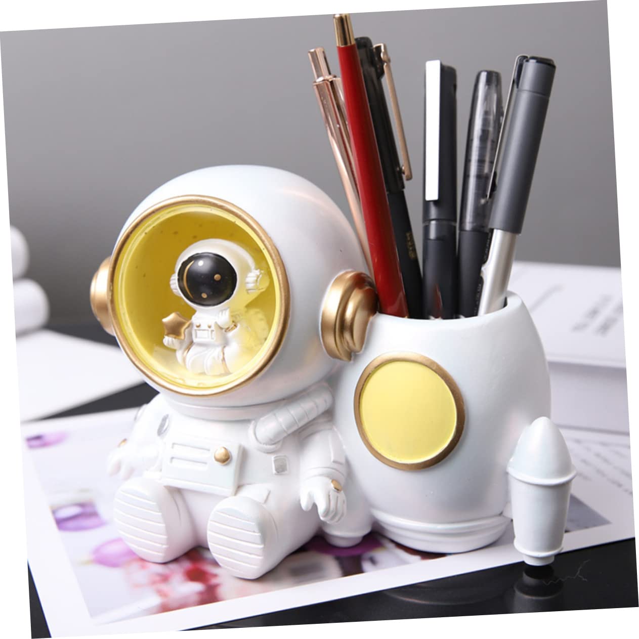 Gadpiparty Portapenne Astronauta Con Luce Led Portamatite Da Scrivania Per Ragazzo Ragazza Ragazza Organizer Spaziale Per Penne e Pennelli Accessorio Decorativo e Funzionale Per Ufficio e