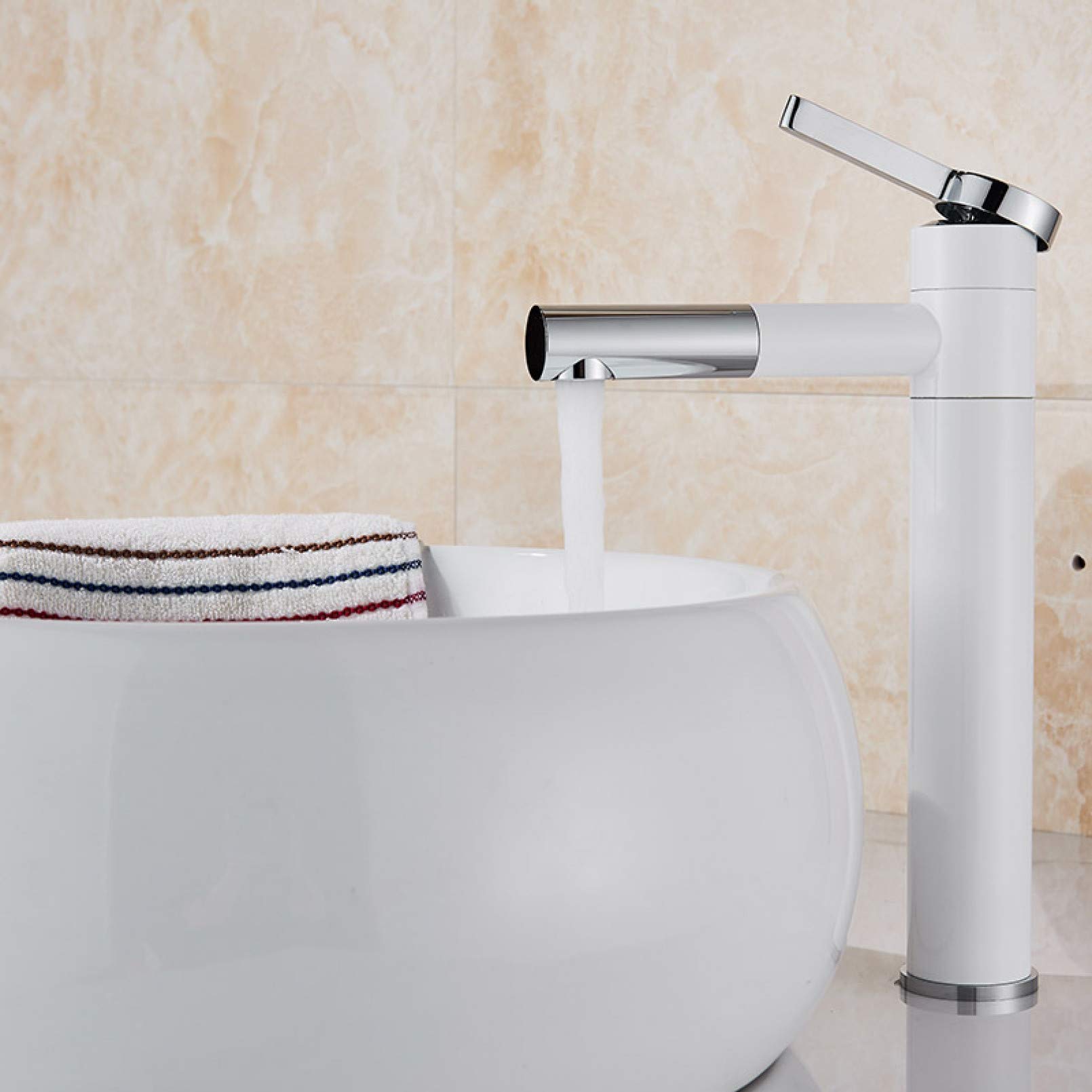 Grifo giratorio 360 para lavabo moderno que facilita la limpieza de la vajilla y las manos