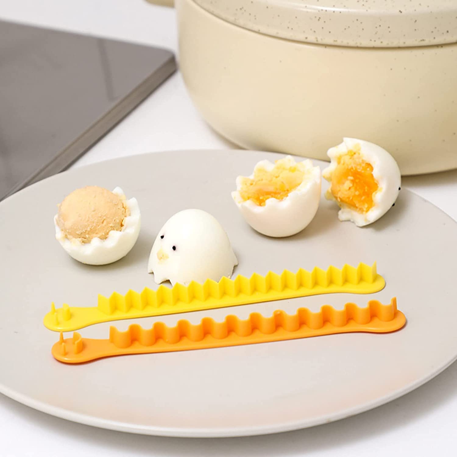 LATRAT Pack of 4 Egg Cutting Tools, Boiled Egg Cutting Tools, Egg Cutters, Used for Cutting Hard Boiled Eggs - Image 4