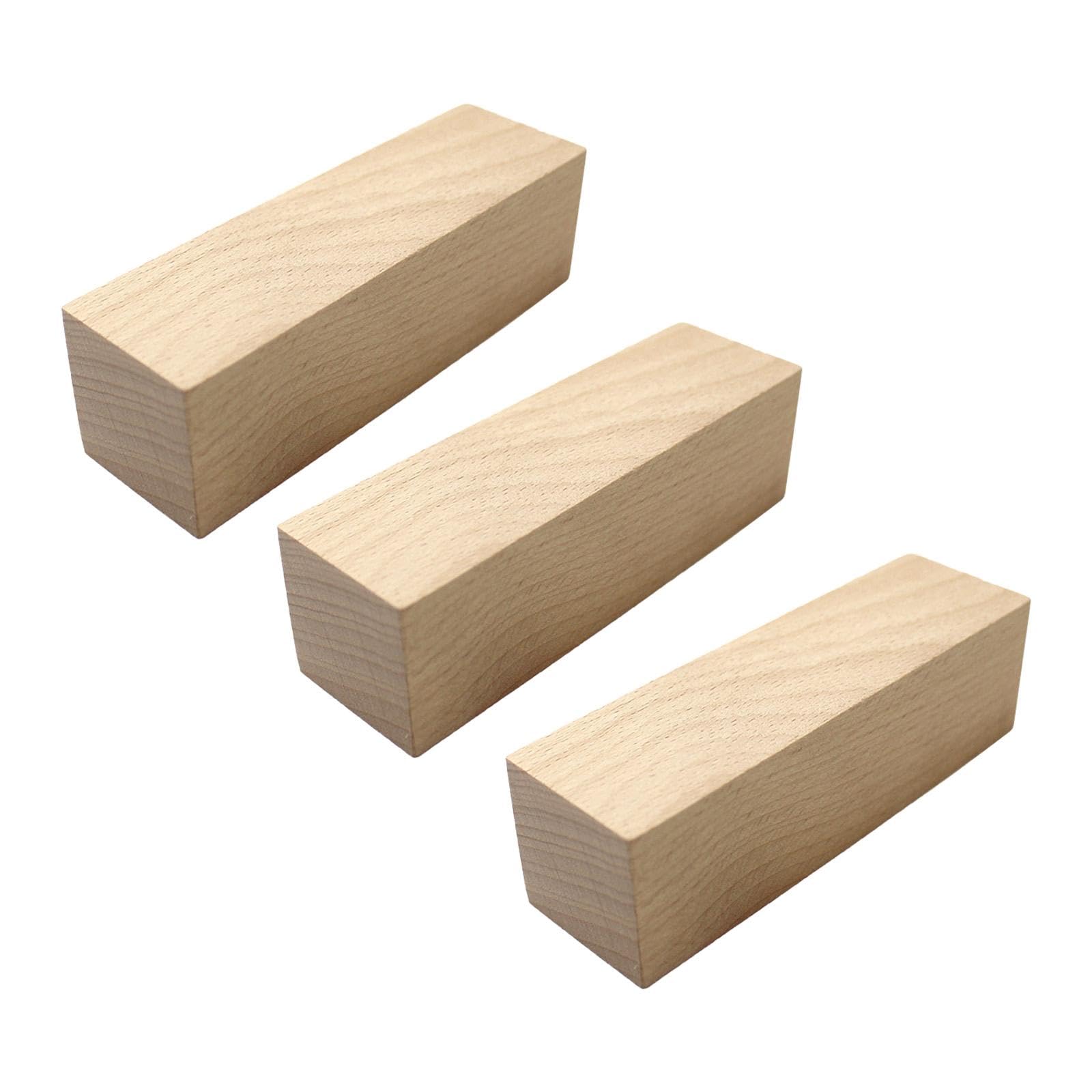 Bloques de madera para tallar en el taller en casa y tardes de manualidades creativas