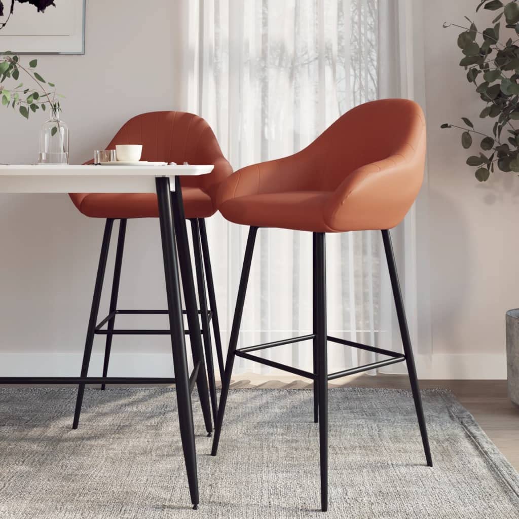 Moderno taburete de bar con asiento acolchado y respaldo 2 unidades en color marrón claro de piel sintética resistente a la suciedad, taburete con reposapiés y patas de metal con recubrimiento