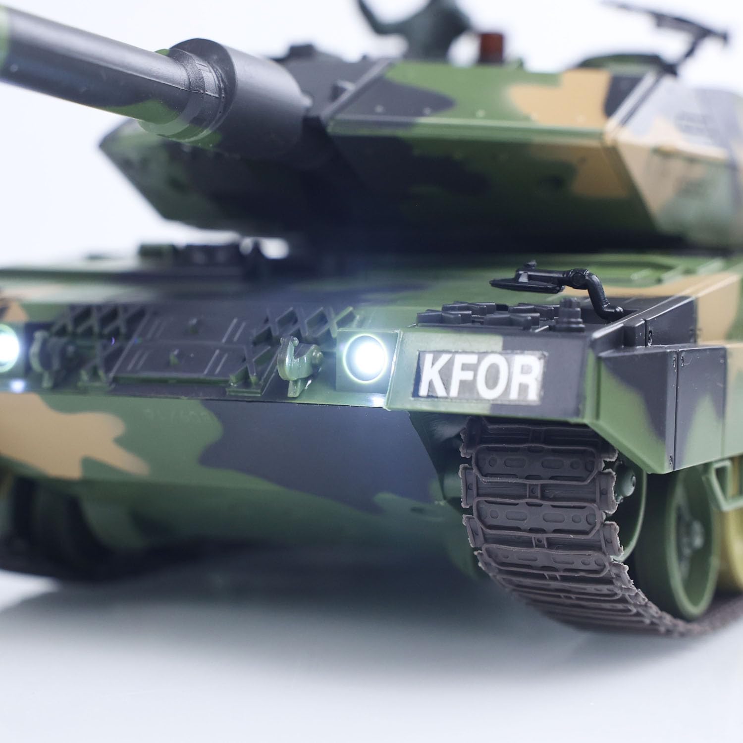 Henglong 3809 2.4GHz 1/24 RC Panzer Leopard 2 A5 Fernbedienung Schießen Schießeffekte Infrarot Kampfspray Wasser simuliert Licht Sound Hobby Grade Modell