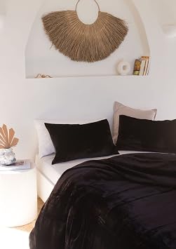 Sophia-Art 3 Pcs Ultra Luxury Rayon Velvet Bedding Boho Solid Duvet Cover UO Comforter Cover (Black, King 90"x104")