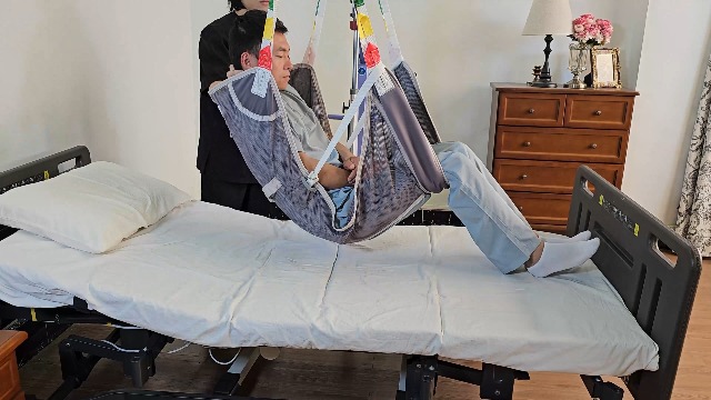 Image of EZ Assistive Universal Full Body Patient Lift Sling with Commode Opening for Elderly & Disabled, Safe Working Load 500 lbs, Large Purple