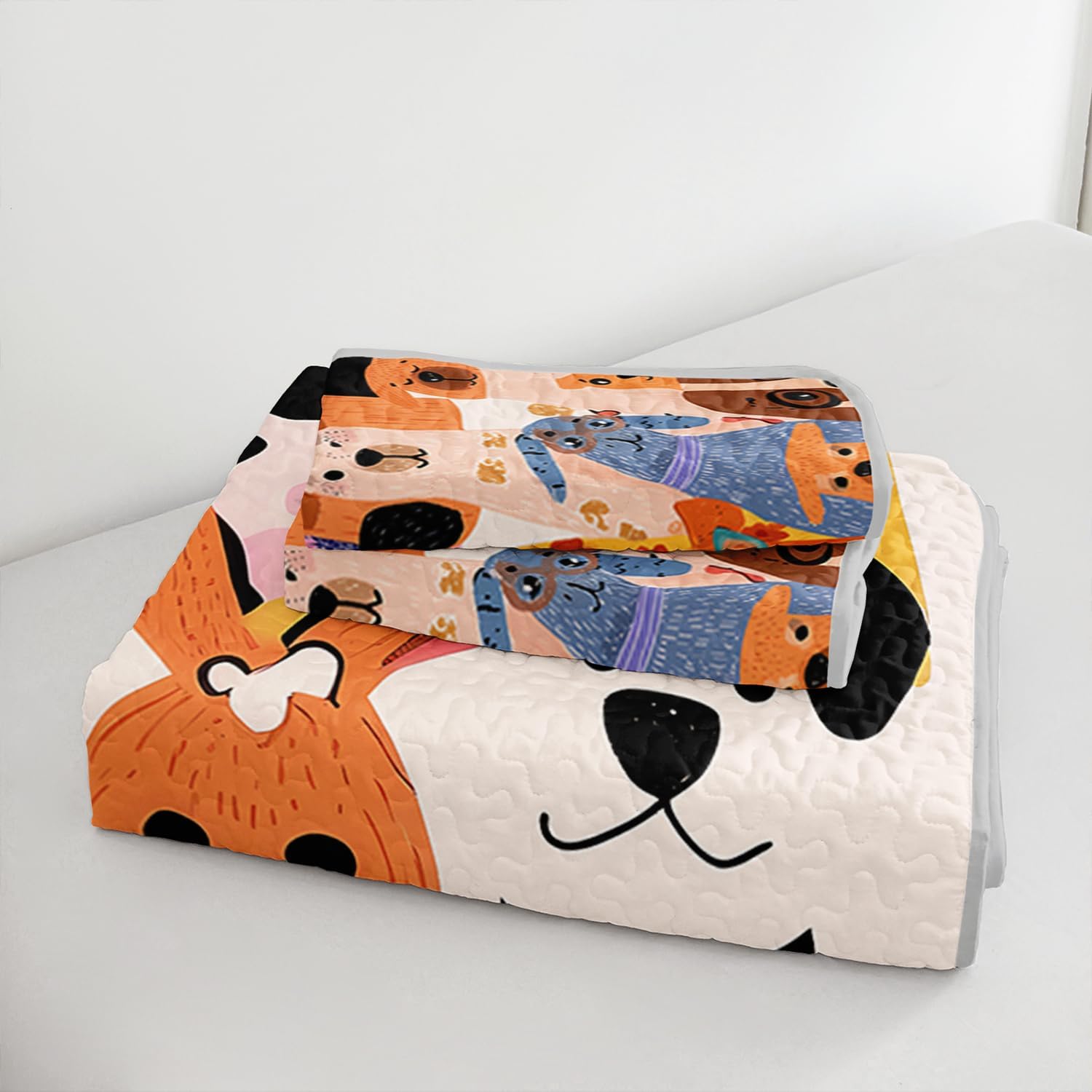 HOSIMA Dog Quilt King Size,Various Different Cute Dog Print Thin Quilt for Kids Boys Girls Room Decor,Animal Themed Cute Bedding Sets with 2 Pillowcases for All Seasons.