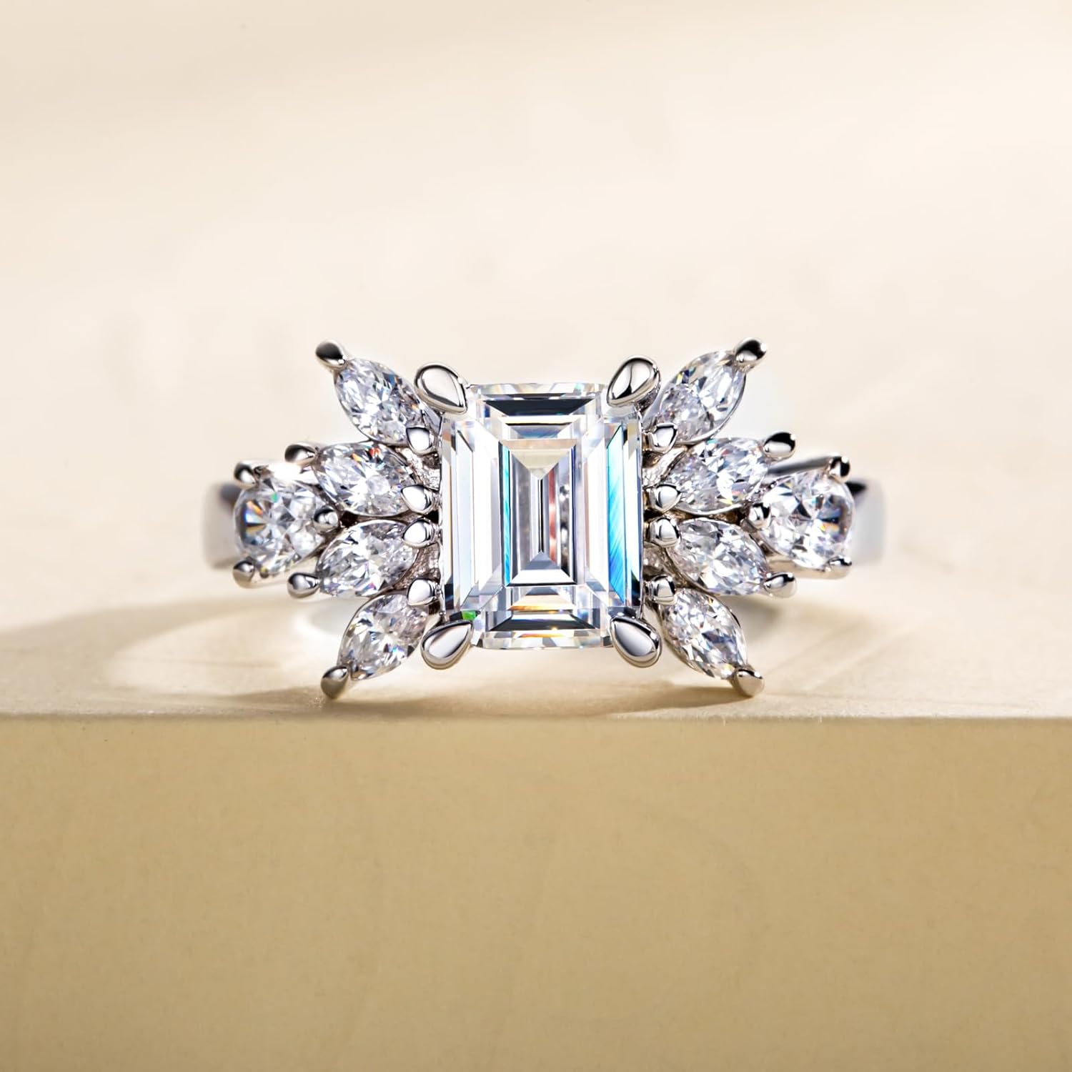 2CT-4CT Cubic Zirconia Engagement Ring Round Cut/Oval Cut/Emerald Cut 5A Grade CZ Wedding Ring D Color Lab Grown Diamond Promise Anniversary Ring for Women