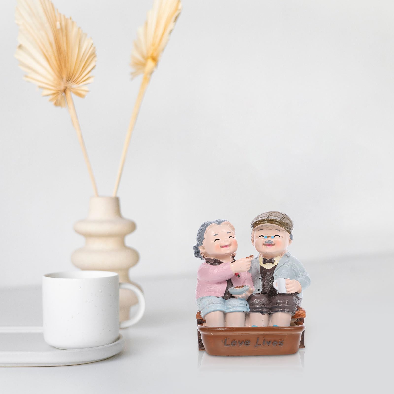Homoyoyo Figurine di Coppia di Anziani in Resina Marito Figure Torta Topper Anziani Modello In Miniatura Il Nonno E Nonna Decorazione Torta Creativo Ornamento Casa Mini Ornamento