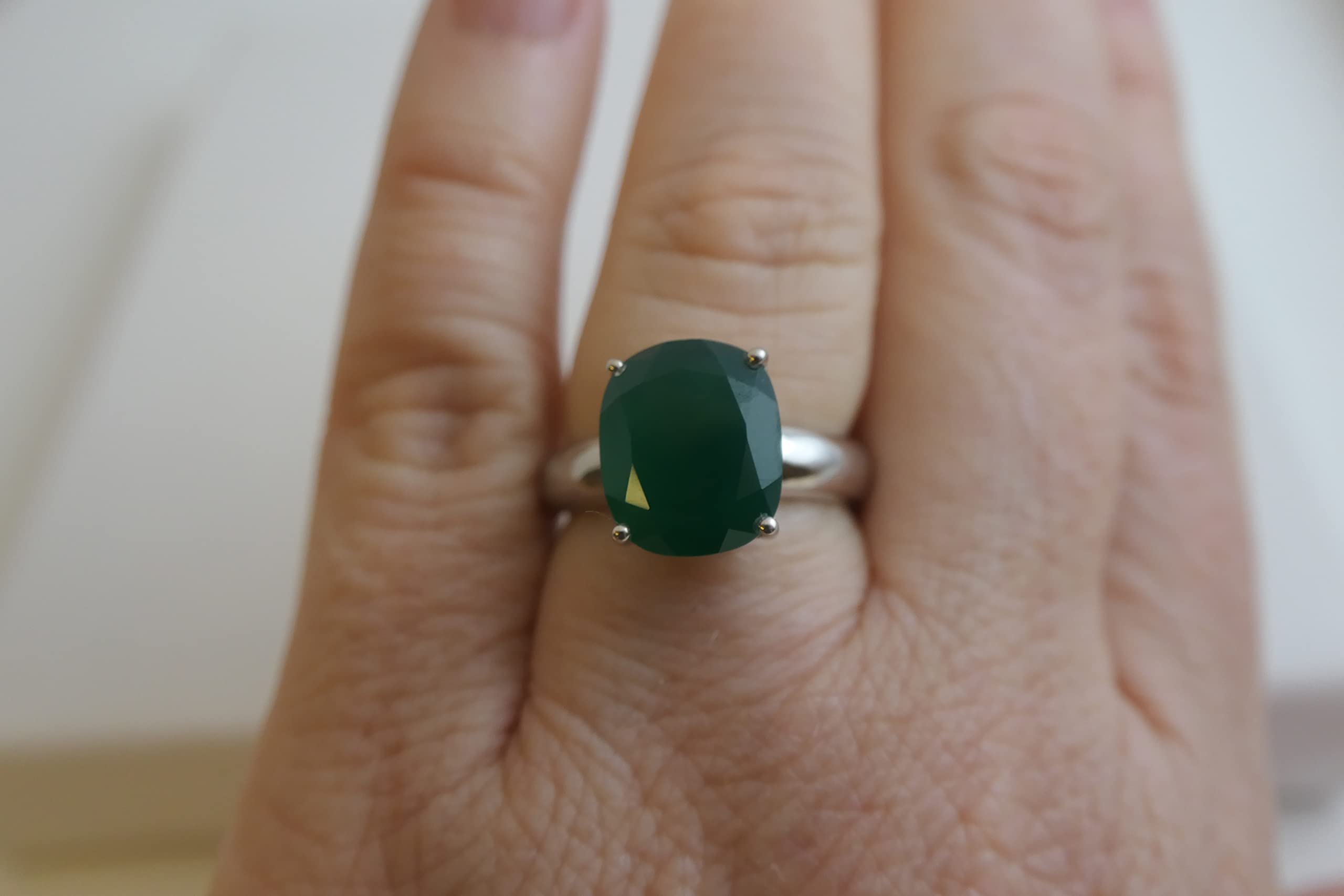 Anello in argento sterling con onice verde