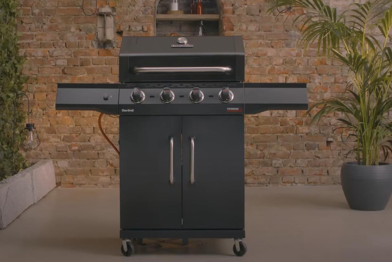 PERFORMANCE CORE B 4 grill gazowy