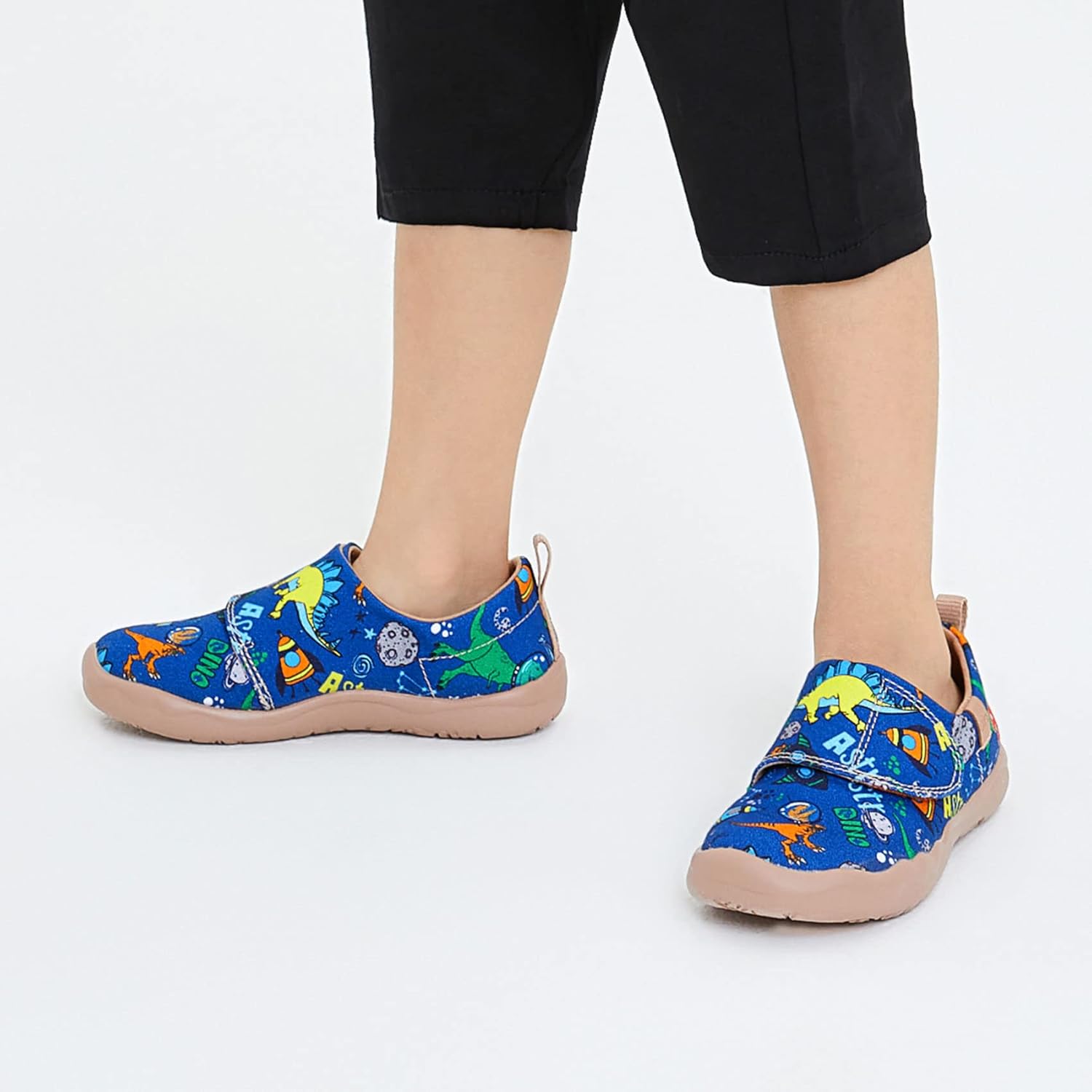UIN Kid's Casual Slip-on Canvas Loafers Boys Girls Shoes Fashion Sneakers Funny Painted Travel Shoes