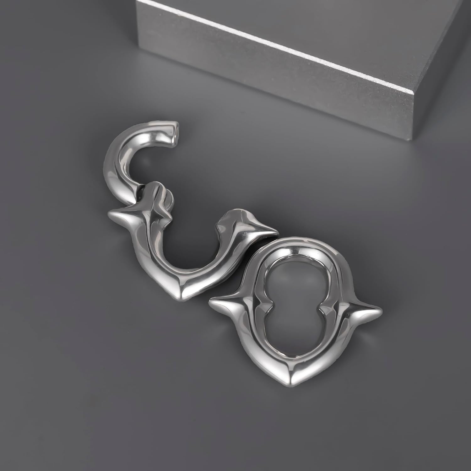 2PCS Chain Ear Weights Hangers for Stretched Ears Gauges Body Piercing Jewelry, 316 Stainless Steel Hypoallergenic 6g Earrings Plugs Tunnel Expander