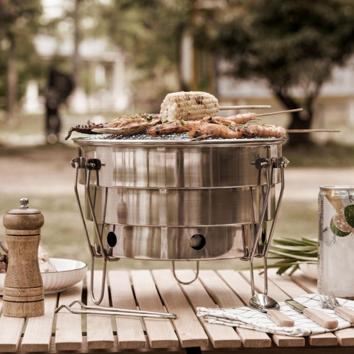 TEHAUX Barbecue Alta a Portatile in Metallo Carbone e Inossidabile al Superficie Liscia Resistenza Calore per, Grigliate e Campeggio All'aperto